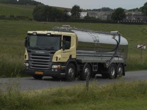 Scania P340 8x2 Tanker 2004 года